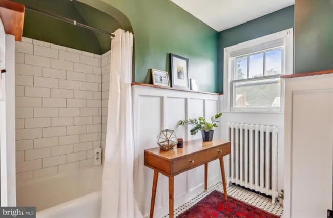 Foto del edificio - 1123 44th Pl SE