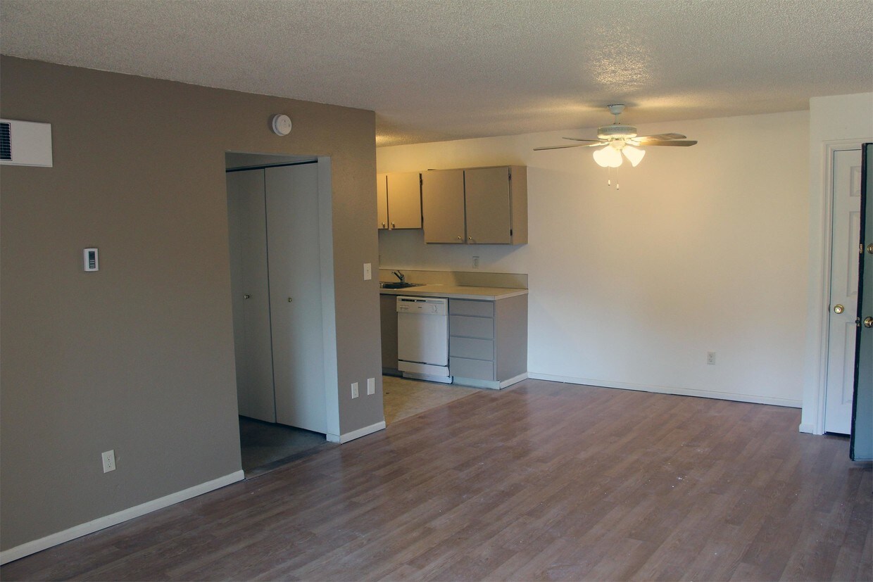 Foto principal - 3430 SW Alice St