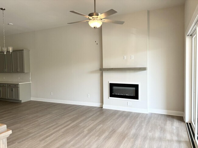 Foto del edificio - 716 Stickley Oak Way