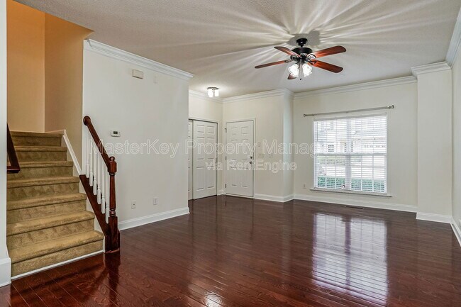 Foto del edificio - 335 Anterbury Dr