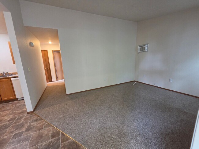 Building Photo - 13216 E 31st Ct