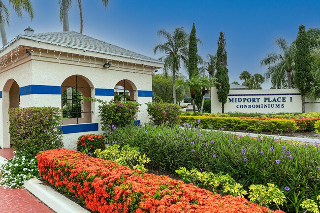 Foto del edificio - 1530 SE Royal Green Cir