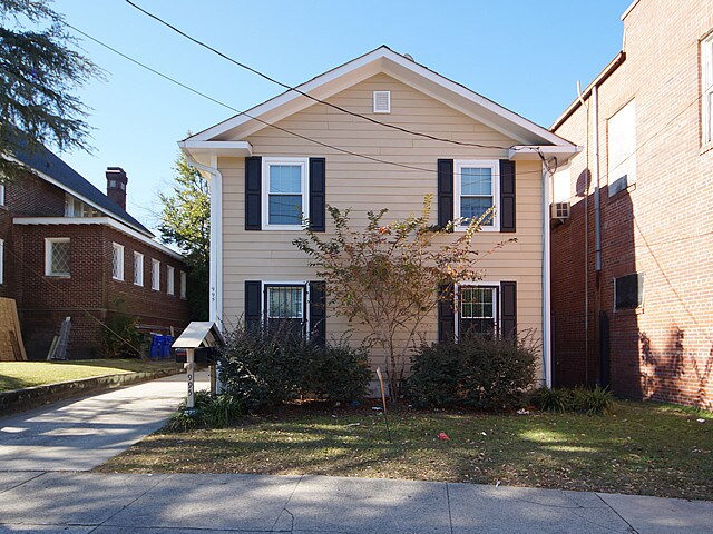 Primary Photo - 995 King St