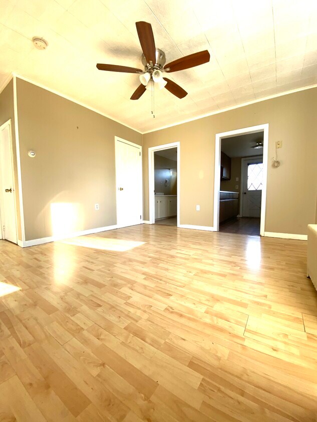 26 Shaws Ln, Bristol, RI 02809 Rentals in Bristol at 26 Shaws Ln