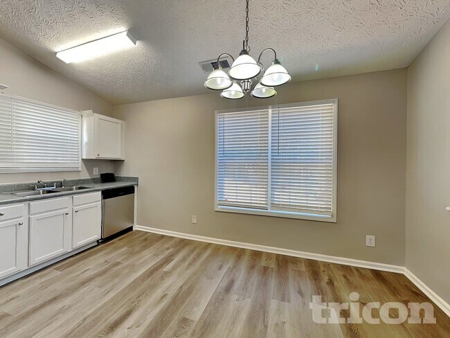 Building Photo - 2384 Tolliver Hills Ln