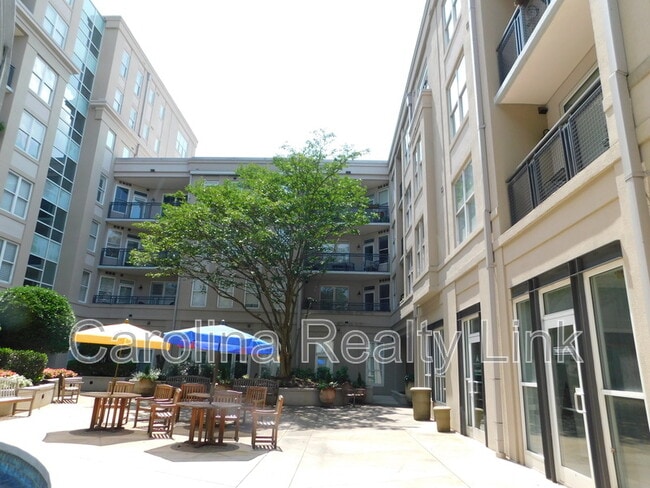 Building Photo - 1315 East Blvd