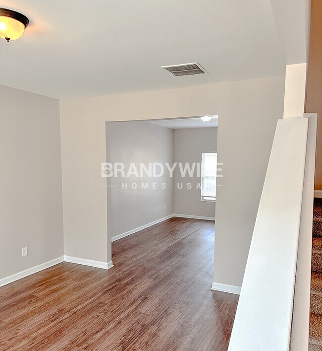 Foto del edificio - 6487 St Mark Way