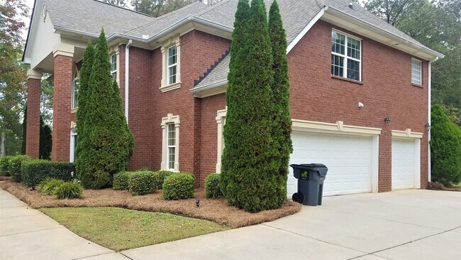Building Photo - Luxury Living! 4 Sided Brick! Move in Ready!