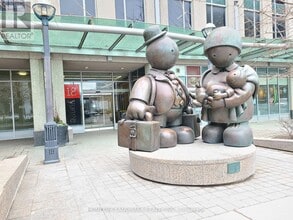 Building Photo - 18 Yonge St