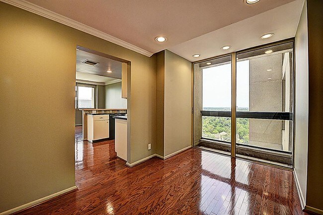 Building Photo - 49 Briar Hollow Ln