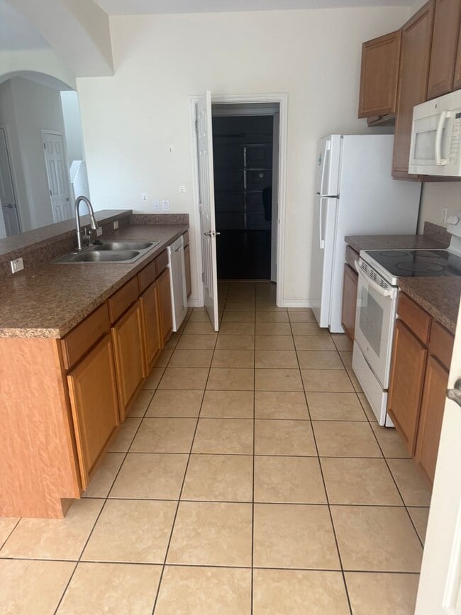 Building Photo - 1784 Barton Towne Cir