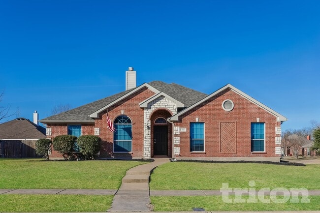 Building Photo - 223 Troy Ln