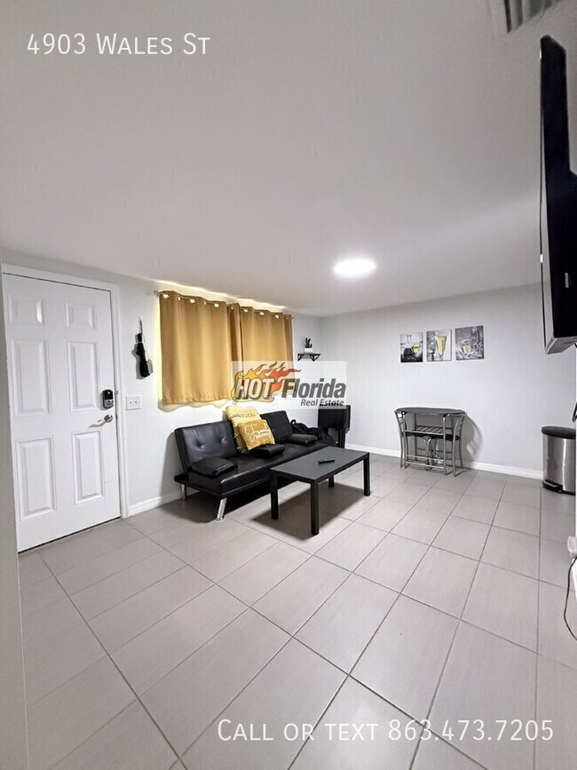 Foto del edificio - 4903 Wales St