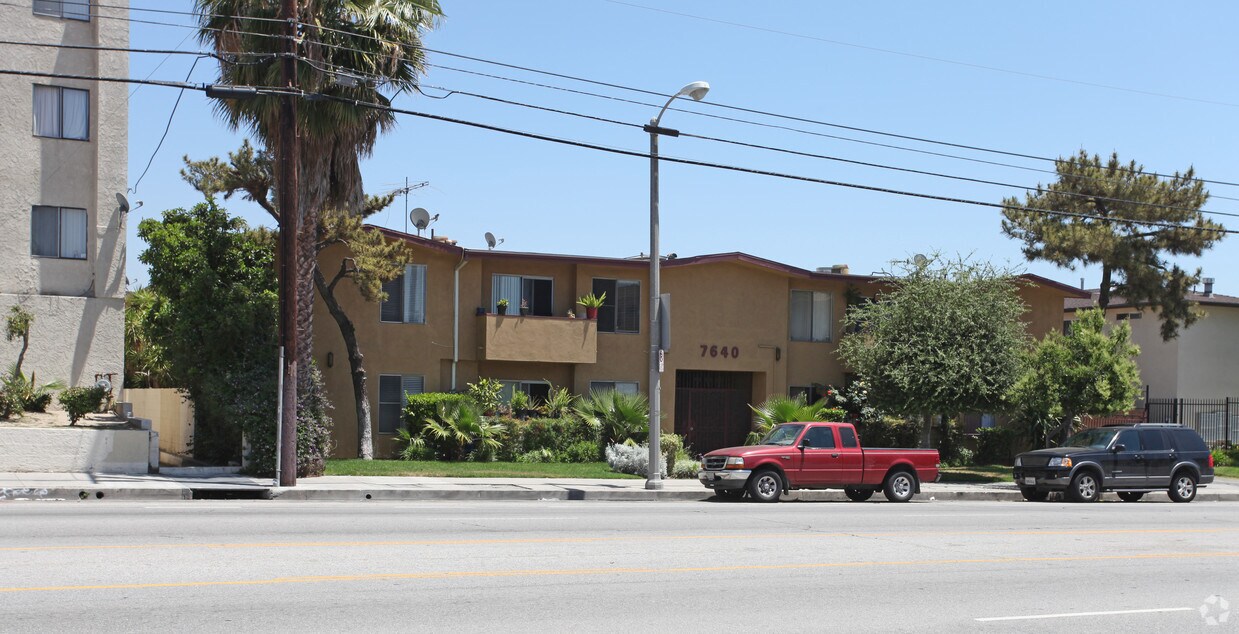 7640 Laurel Canyon Blvd, North Hollywood, CA 91605 Apartments in