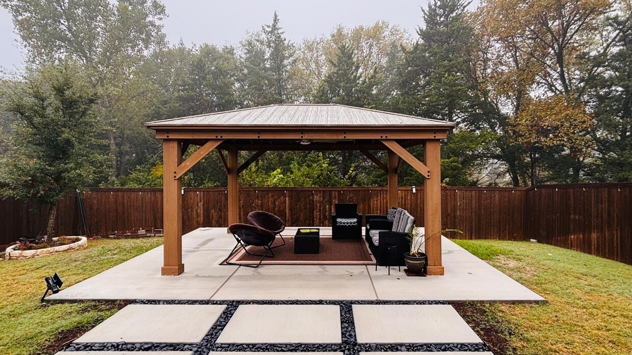 Foto del edificio - 5313 Riverwalk Pkwy