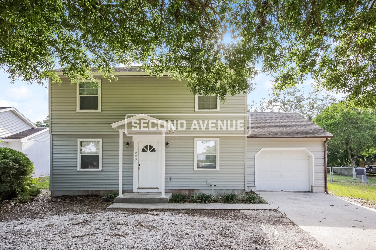 223 Carla Ann CT House Rental in Auburndale, FL