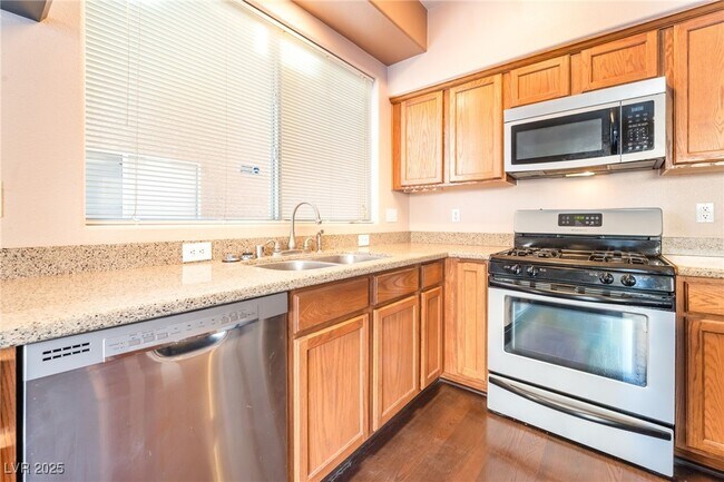 Foto del edificio - 9412 Plover Falls Ave