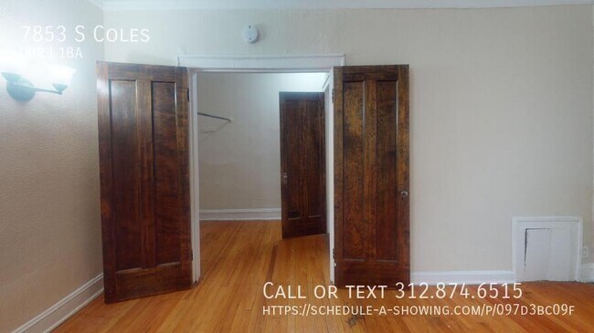 Foto del edificio - 7853 S Coles-