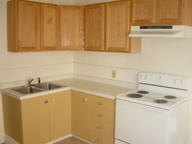 Foto del edificio - 108 N 28th Ave W