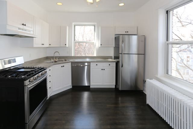 Foto del edificio - 3221 N Leavitt St
