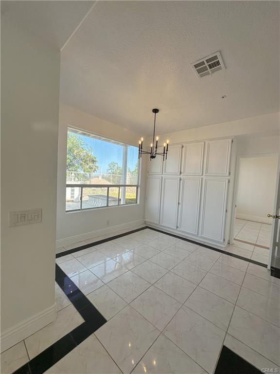Building Photo - 21531 Hummingbird St