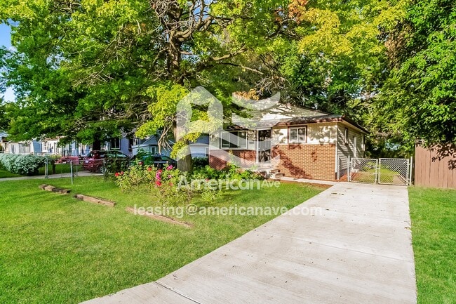 Building Photo - 1957 S Christine St