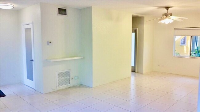 Foto del edificio - 717 NE 16th Ave