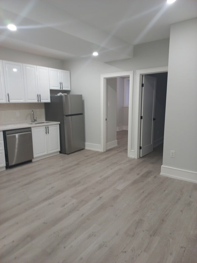 Building Photo - 17 Malta St