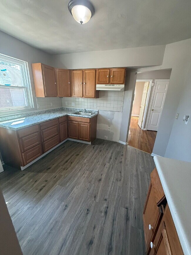 Foto del edificio - 6808 Stratford Ave