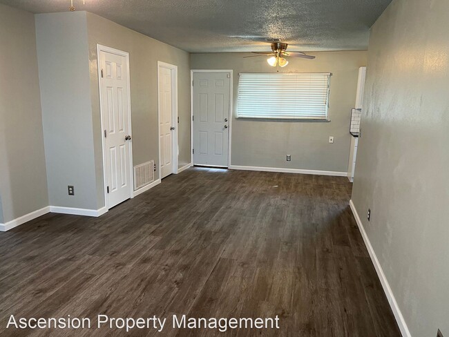 Building Photo - 3 br, 1.5 bath House - 1910 E 61st Pl N