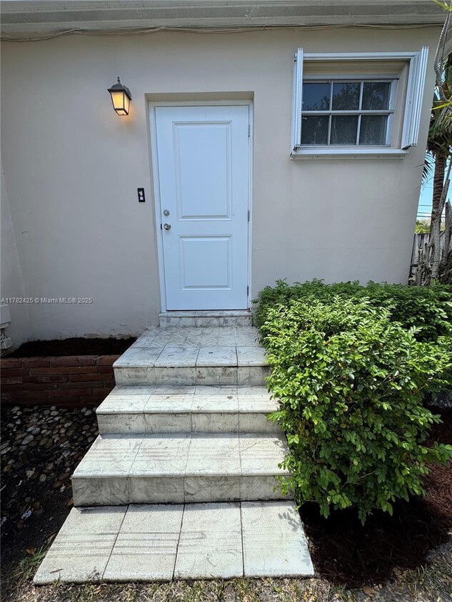 Primary Photo - 8520 SW 29th St