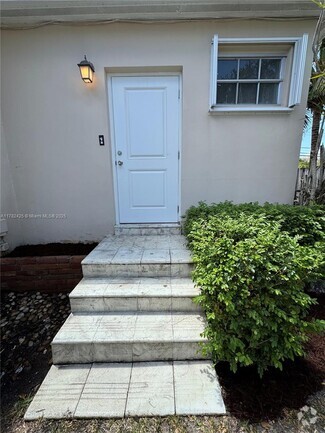 Building Photo - 8520 SW 29th St