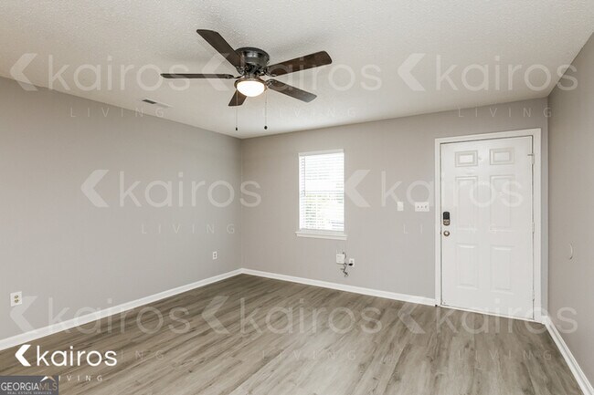 Foto del edificio - 120 Deer Pkwy