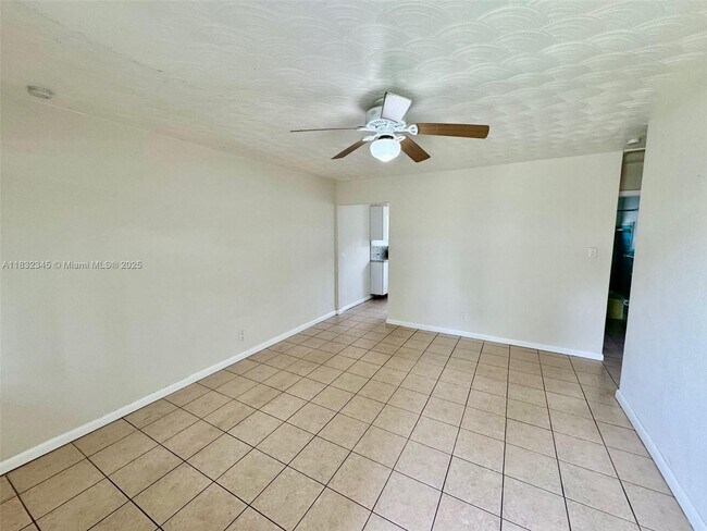 Foto del edificio - 606 SW 8th St