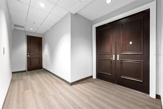 Foto del edificio - 1209 E Cumberland Ave