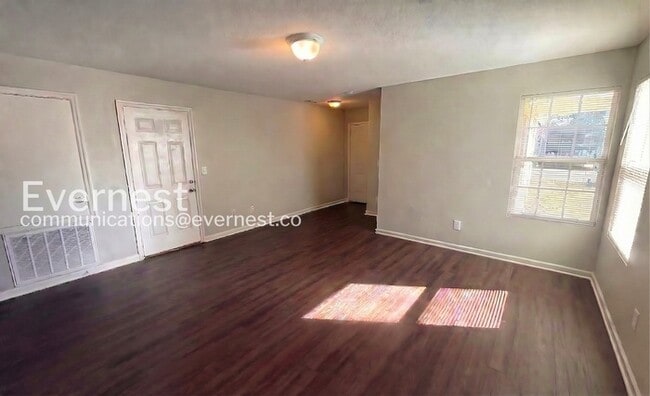 Building Photo - 183 Cloverbrook Dr