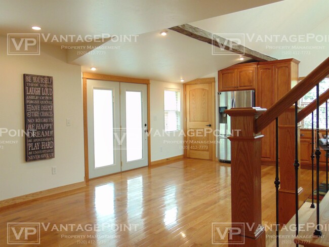 Building Photo - 1429 Dousman St