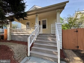 Building Photo - 3214 Otis St