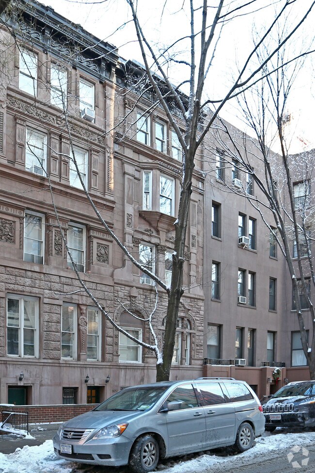 Foto del edificio - 107 W 68th St