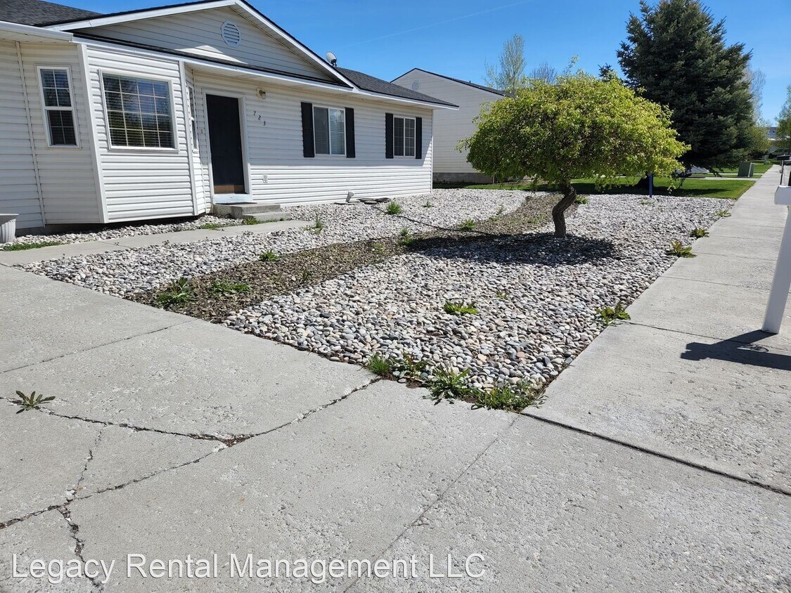 Primary Photo - 3 br, 1 bath House - 723 Laleene Dr