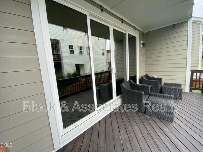 Foto del edificio - 806 Grafton Peak Ln