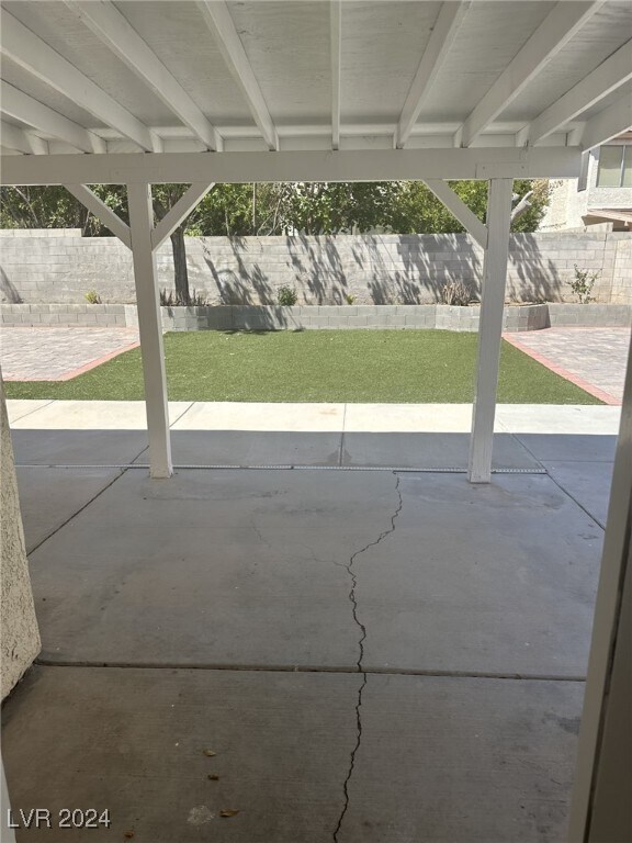 Building Photo - 8353 Hidden Hills Dr