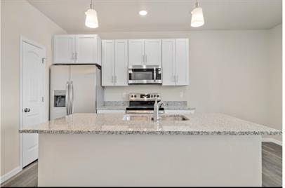 Building Photo - 1405 Richard Martin Dr