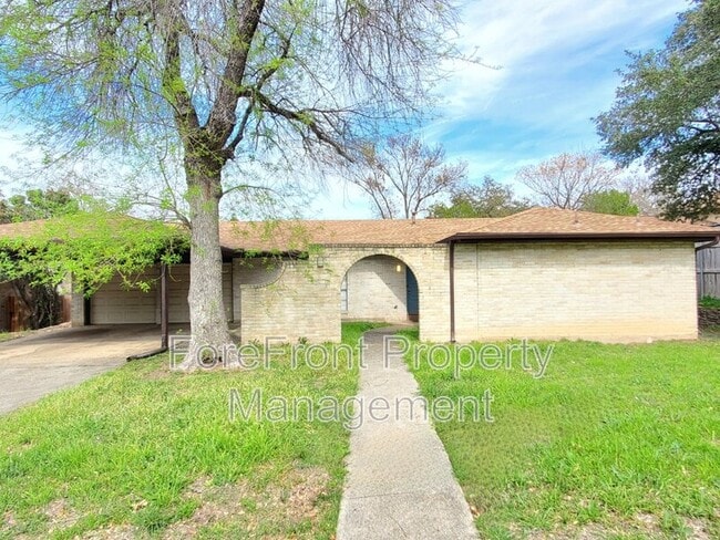 Building Photo - 6115 Forest Wood St