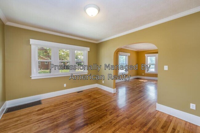Foto del edificio - 1327 Tamarack Ave NW