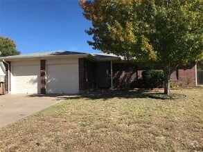 Building Photo - 1633 Chachalaca Ln
