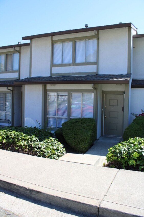 Primary Photo - PENDING 1205 Marionola Way, Pinole CA (Cro...