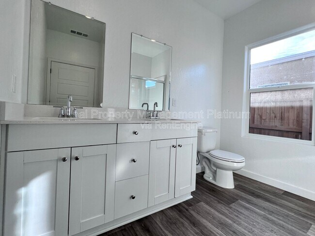 Foto del edificio - 6088 E Giavanna Ave