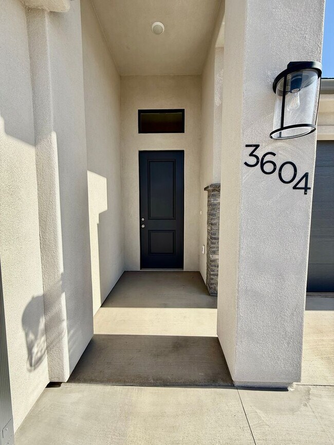 Building Photo - Brand New Four-Bedroom Home in Hurricane