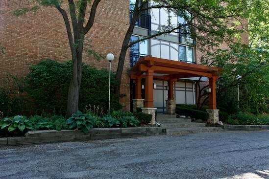 Foto principal - 1833 Four Lakes Ave
